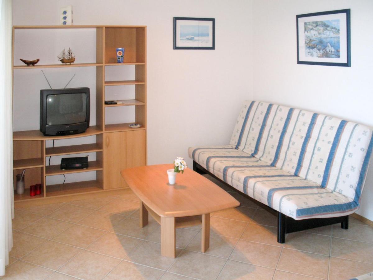 Blazina - Lbn100 By Interhome